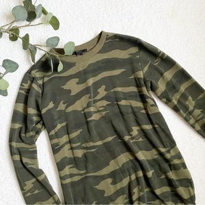 Forever 21 | camo hoodless crewneck sweatshirt